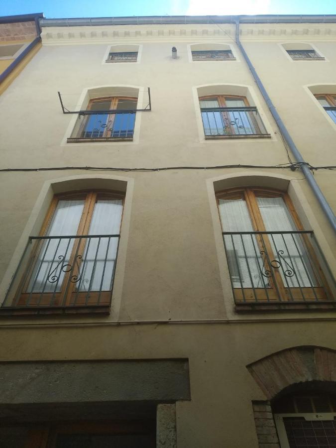 Buhardilla Para Dos En Can Mingu Besalú Eksteriør billede
